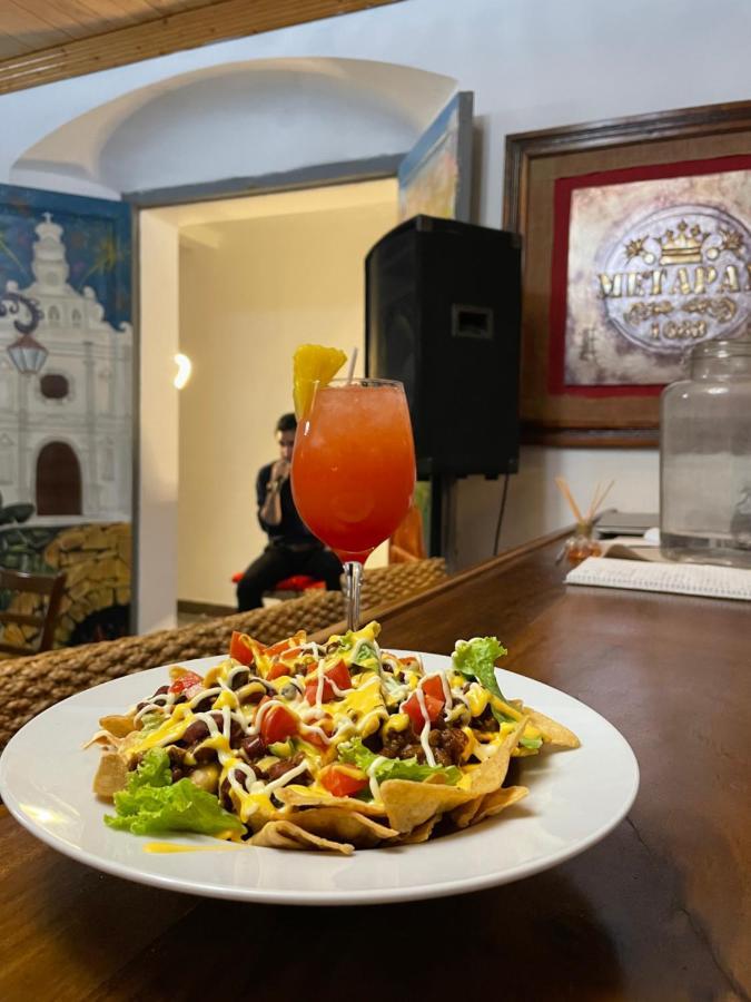 Hostal Y Restaurante La Toscana Metapán Zewnętrze zdjęcie